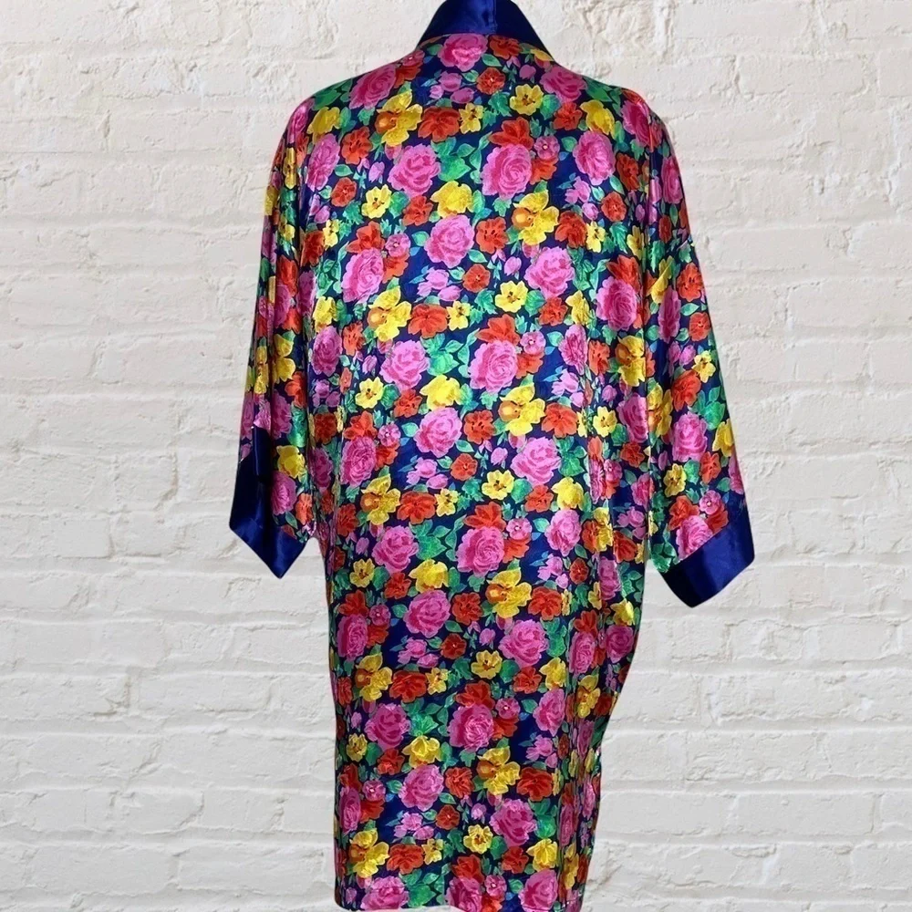 Vintage Gold Label VS floral robe and nightgown set medium - Picture 3 of 11